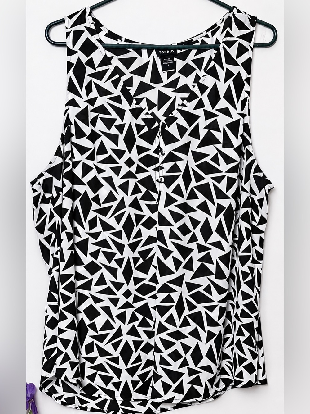 Torrid Women's Triangle Reflection Black and White Tank Top Cami Size 1(14/16)